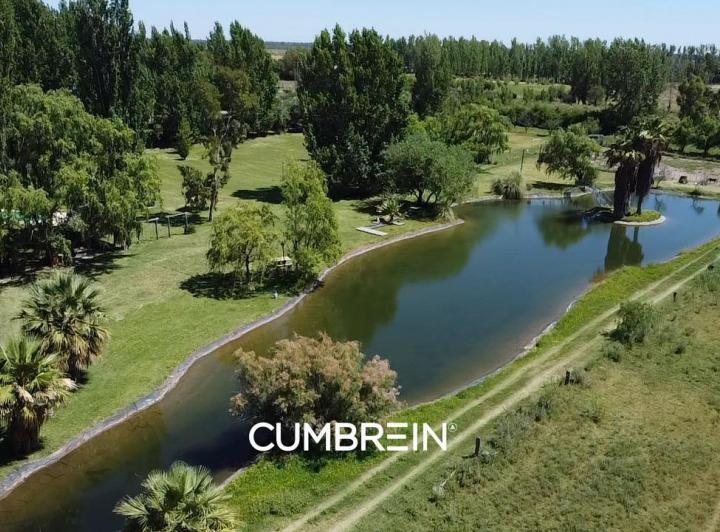 Hermosa quinta con laguna en Las Paredes 4