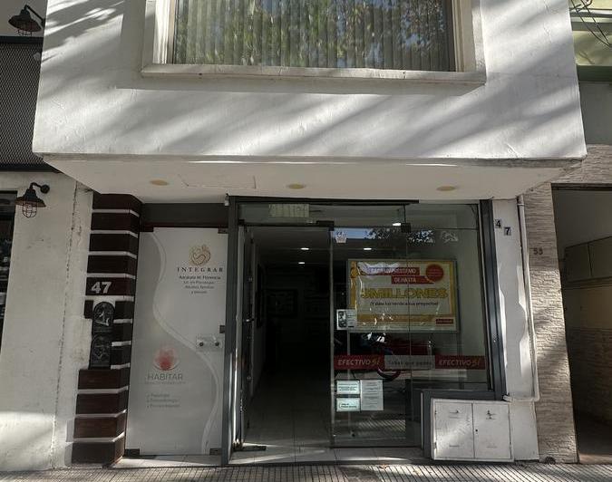 Oficinas en alquiler en pleno centro - Pellegrini al 50 2