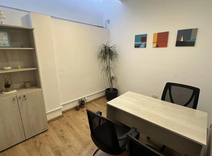 Oficinas en alquiler en pleno centro - Pellegrini al 50 5