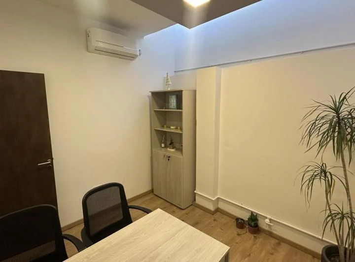 Oficinas en alquiler en pleno centro - Pellegrini al 50 4