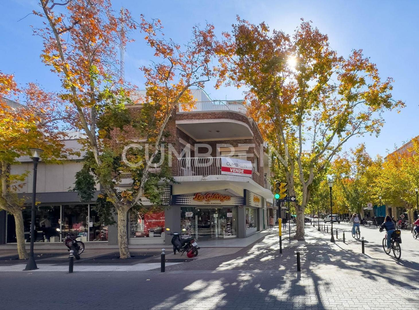 Foto de Esquina comercial en Peatonal esquina Chile y Pellegrini | PA y Terraza, imagen 4