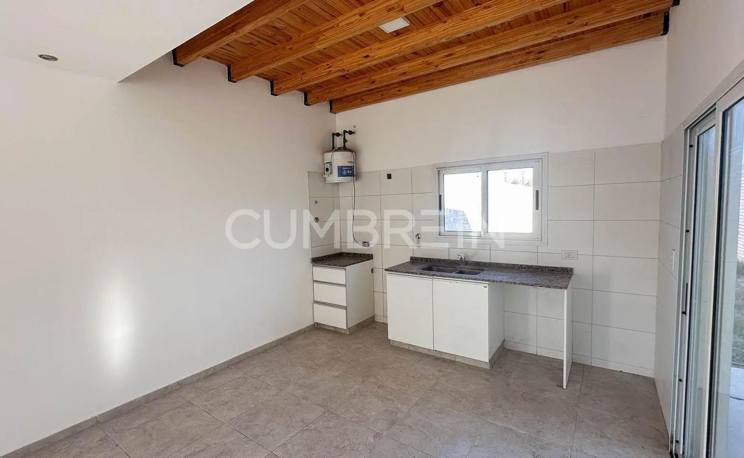 Dúplex en Venta sobre Av. Ortubia, San Rafael | Cochera y Patio | Cumbrein 8
