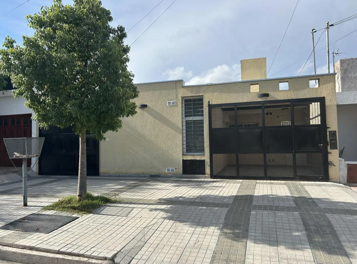Departamento planta baja en alquiler a mts. de Av. Espejo y Av. H. Yrigoyen 3