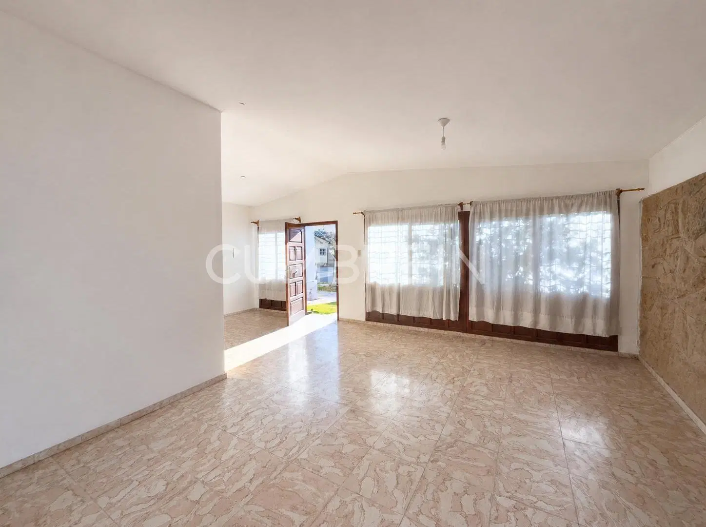 Casa en Venta en Barrio Sat, Calle Santa Fe, San Rafael | A 2 Cuadras del Parque H. Yrigoyen 5