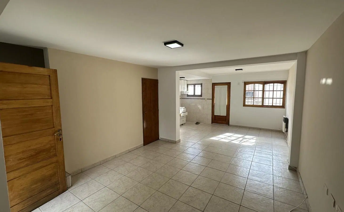 Duplex en alquiler a mts. de Paseo Dean Funes - calle Gomensoro 1