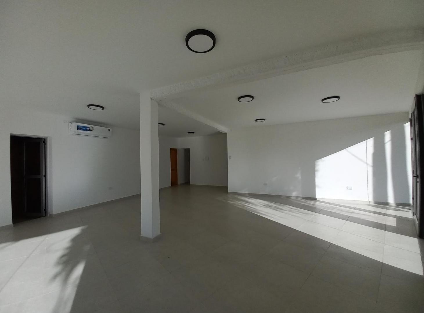 Foto de Local Comercial en Alquiler sobre Av. Balloffet, San Rafael | Cumbrein, imagen 1