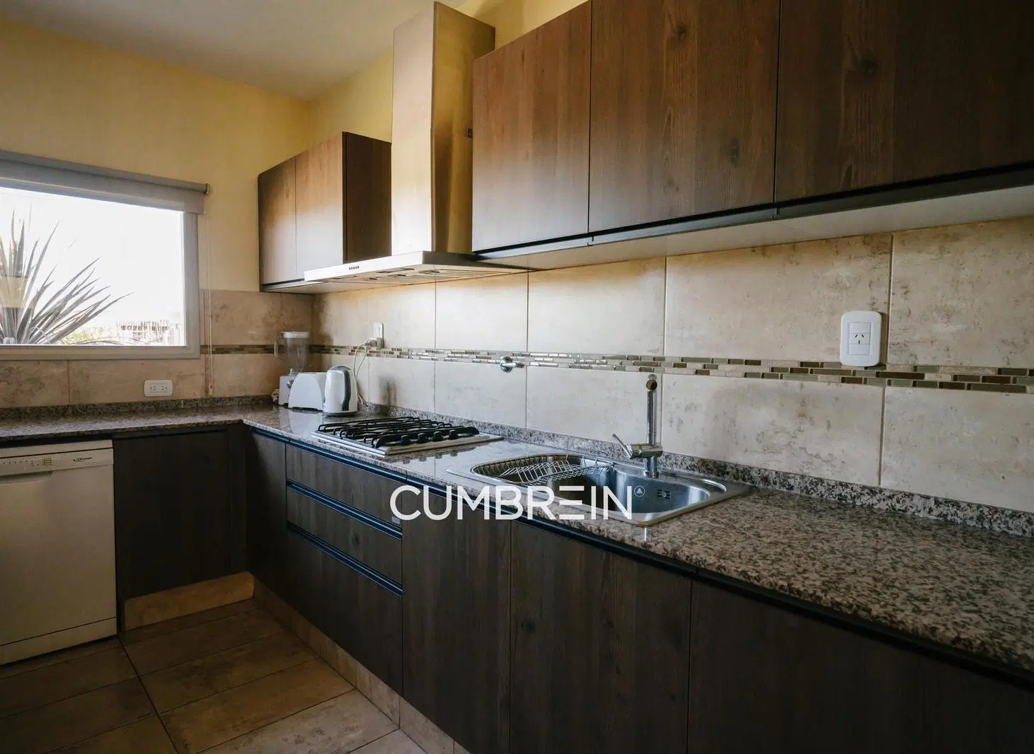Casa en Venta en Barrio Privado Alto Paredes, San Rafael | Quincho y Piscina | Cumbrein 8