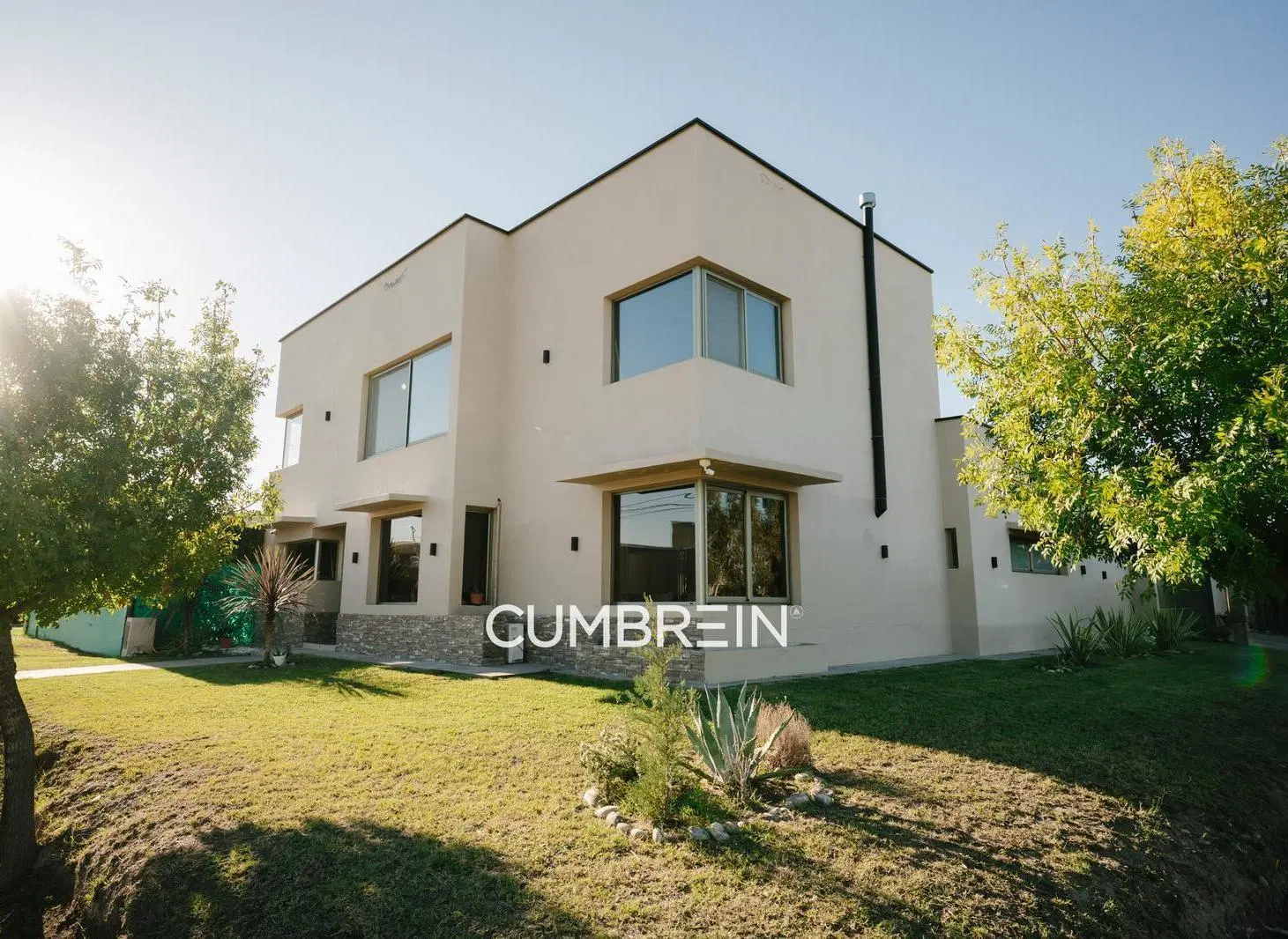 Casa en Venta en Barrio Privado Alto Paredes, San Rafael | Quincho y Piscina | Cumbrein 2