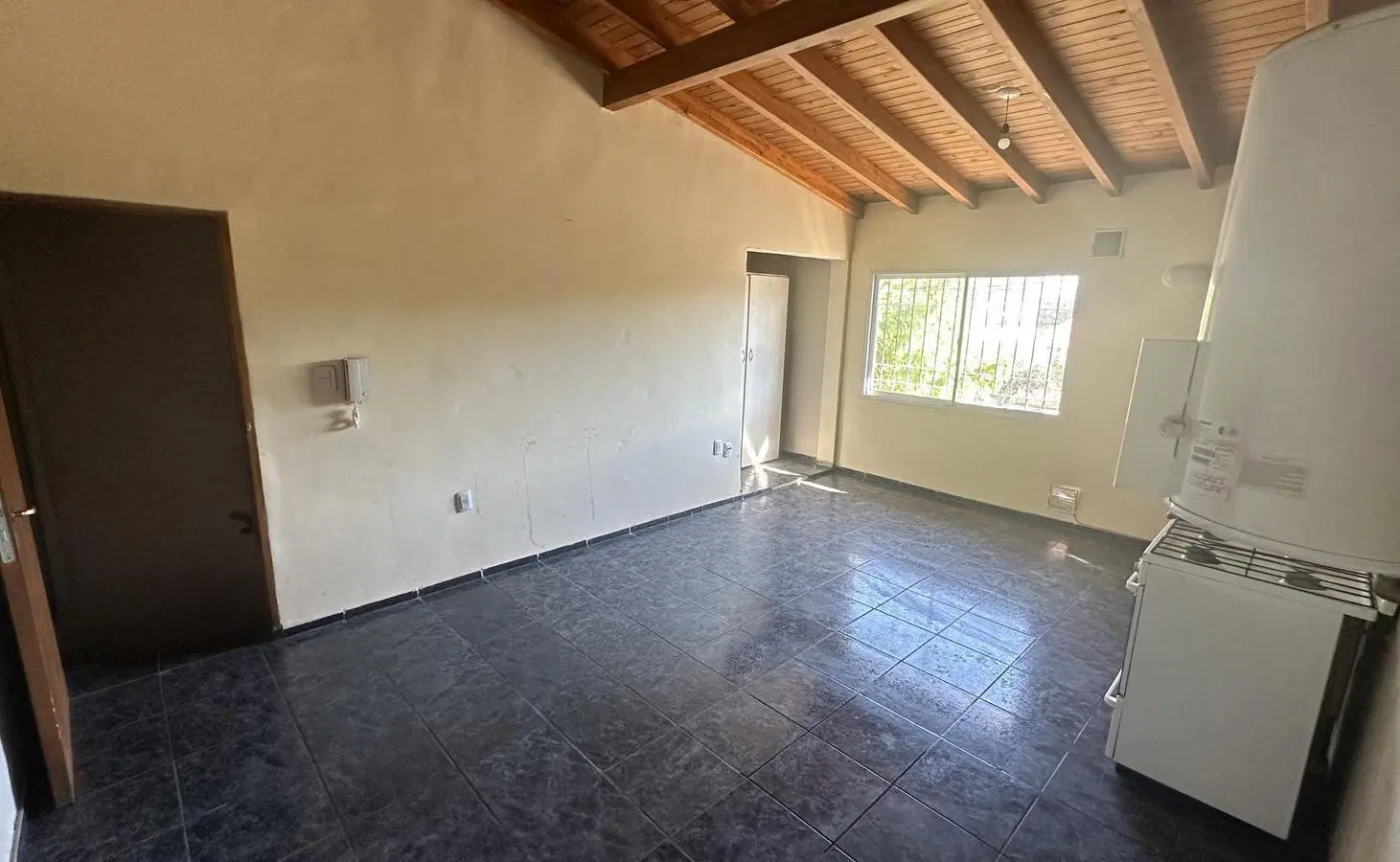 Departamento en Alquiler sobre Av. Rivadavia y Almte. Brown, San Rafael | Cumbrein 5
