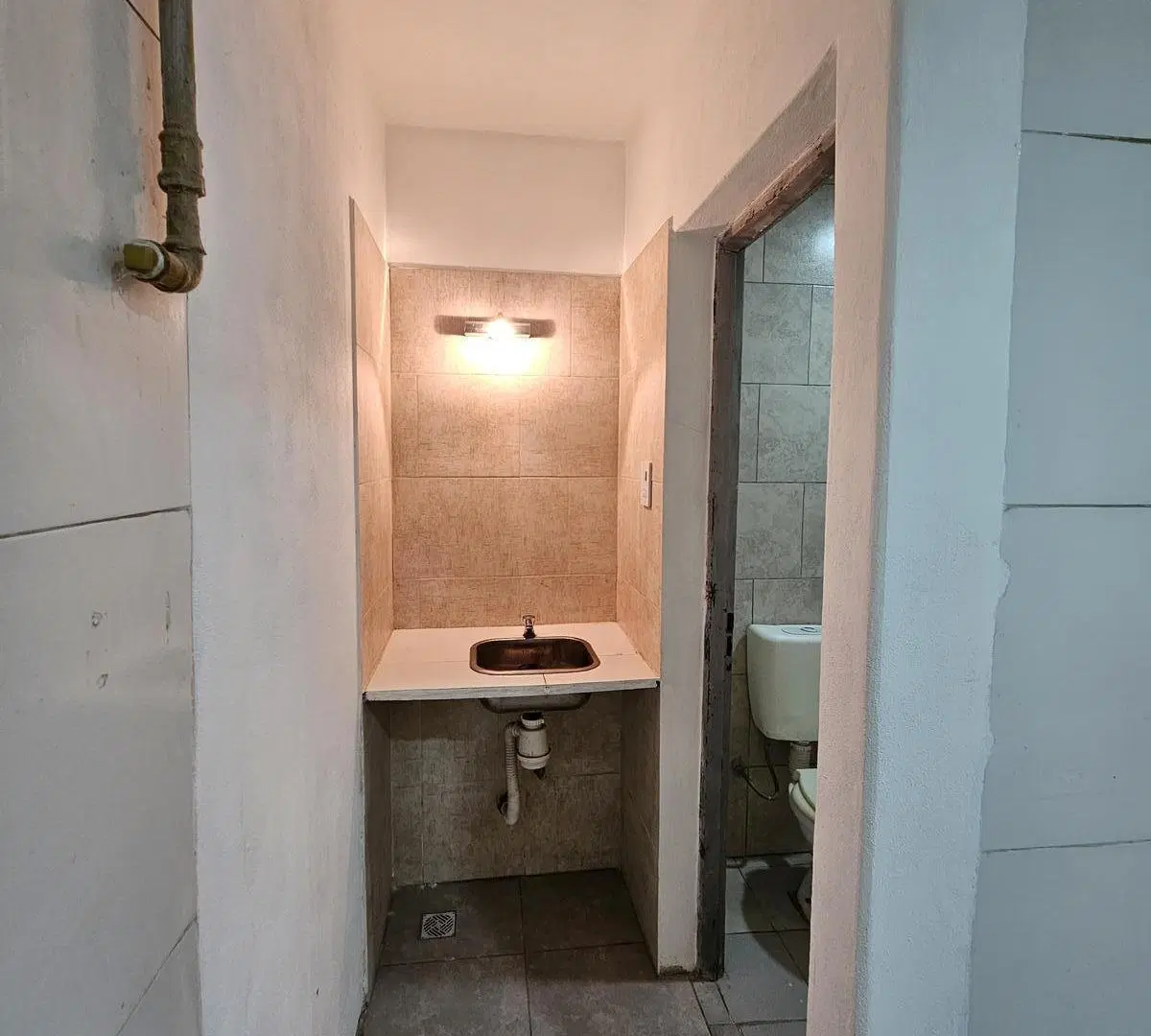 Local Comercial en Alquiler sobre Avenida H. Yrigoyen - San Rafael, Mendoza 3
