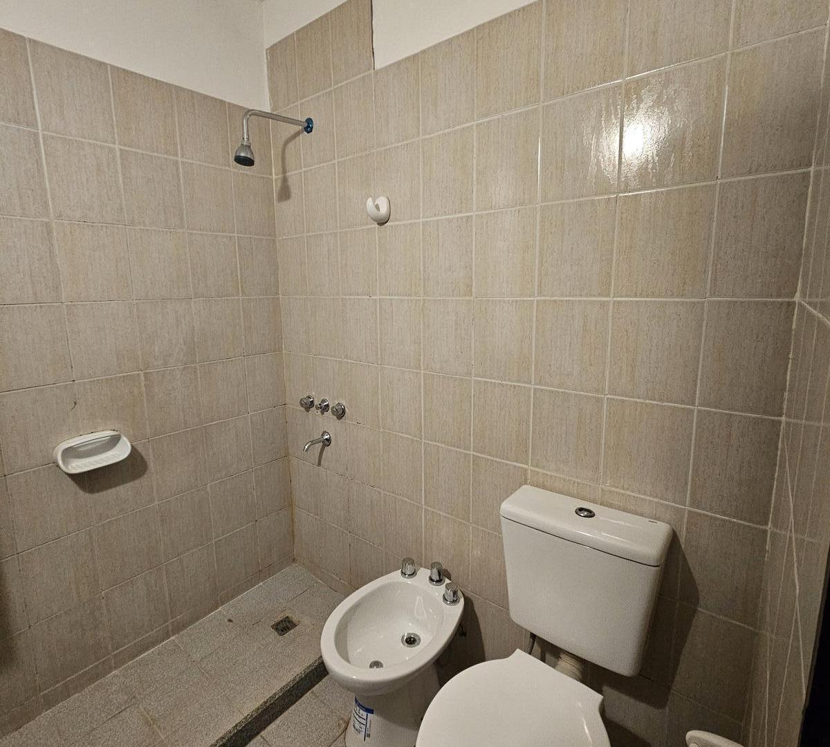 Foto de Casa en alquiler 2 hab, zona Av Cardonato y Los Sauces, imagen 5