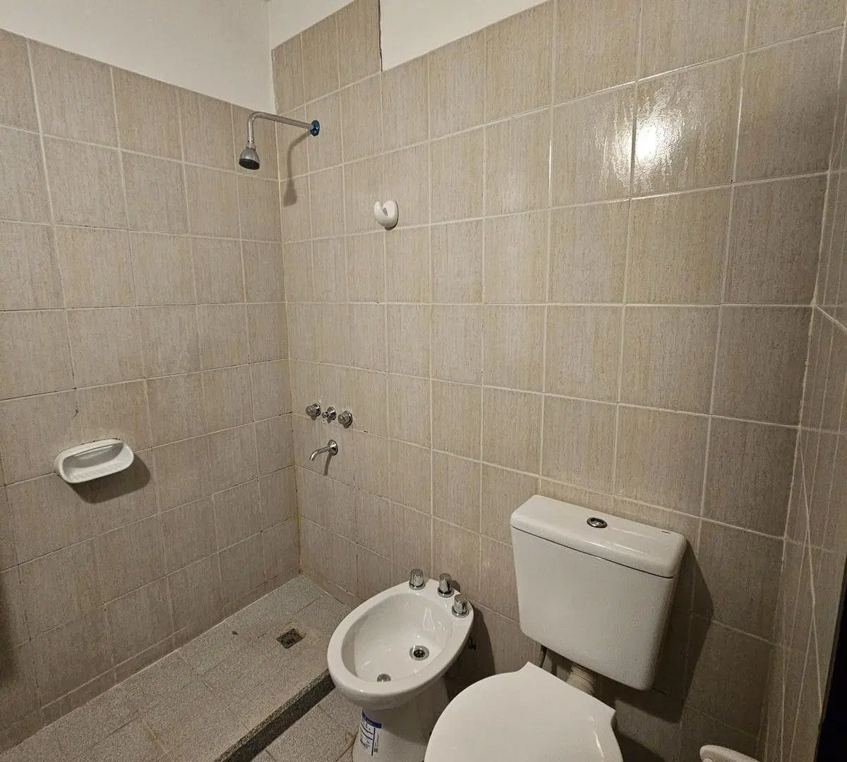 Casa en alquiler 2 hab, zona Av Cardonato y Los Sauces 5