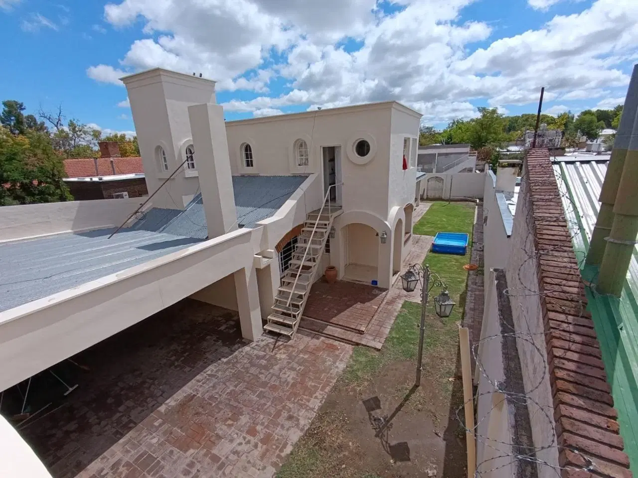 Hermosa casa en venta sobre Blas Parera al 900 - San Rafael 1