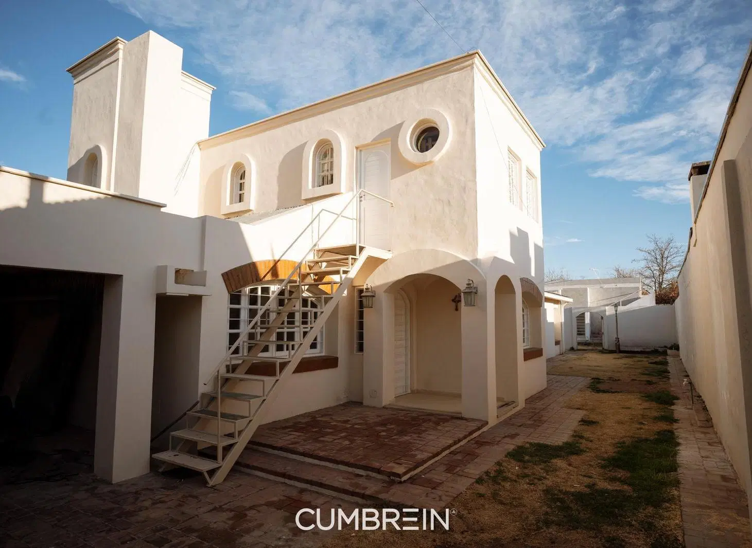 Hermosa casa en venta sobre Blas Parera al 900 - San Rafael 2