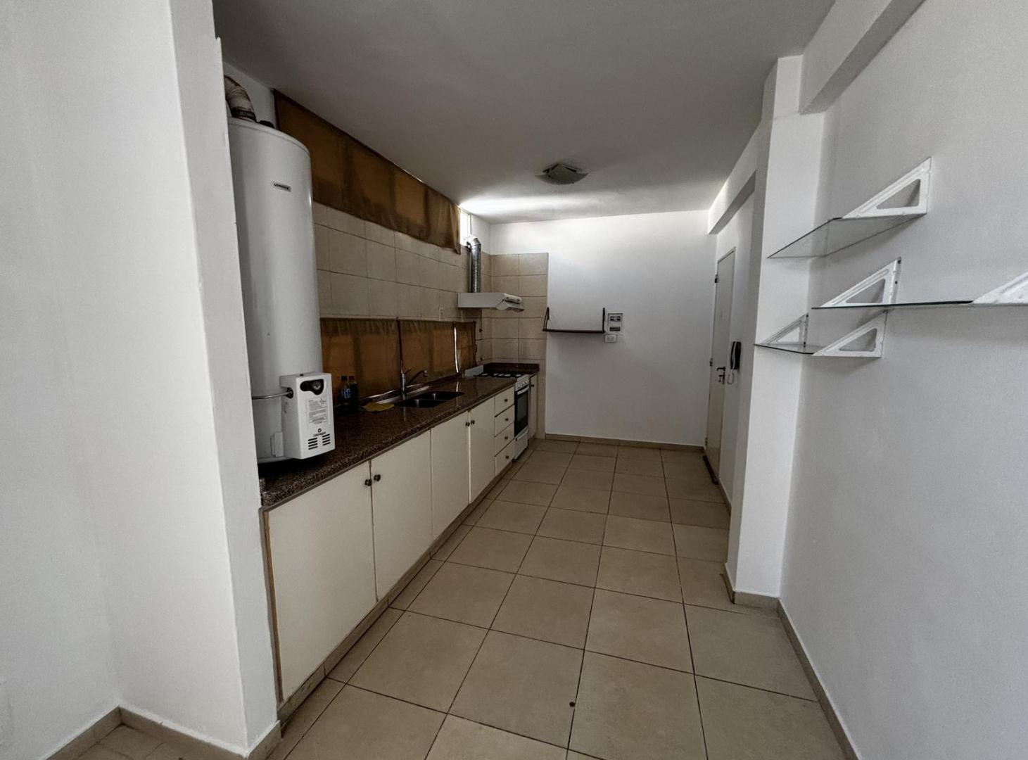 Foto de Departamento/Oficinas en alquiler - San Lorenzo al 50 1er Piso, imagen 2