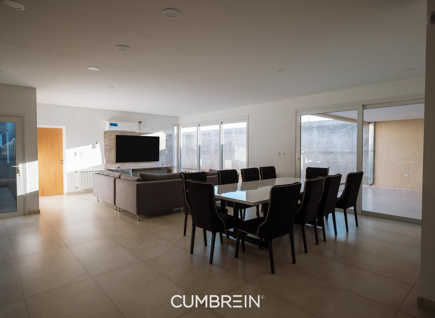 Foto de Gran casa en Venta en Olivos del Fundador - San Rafael, imagen 1