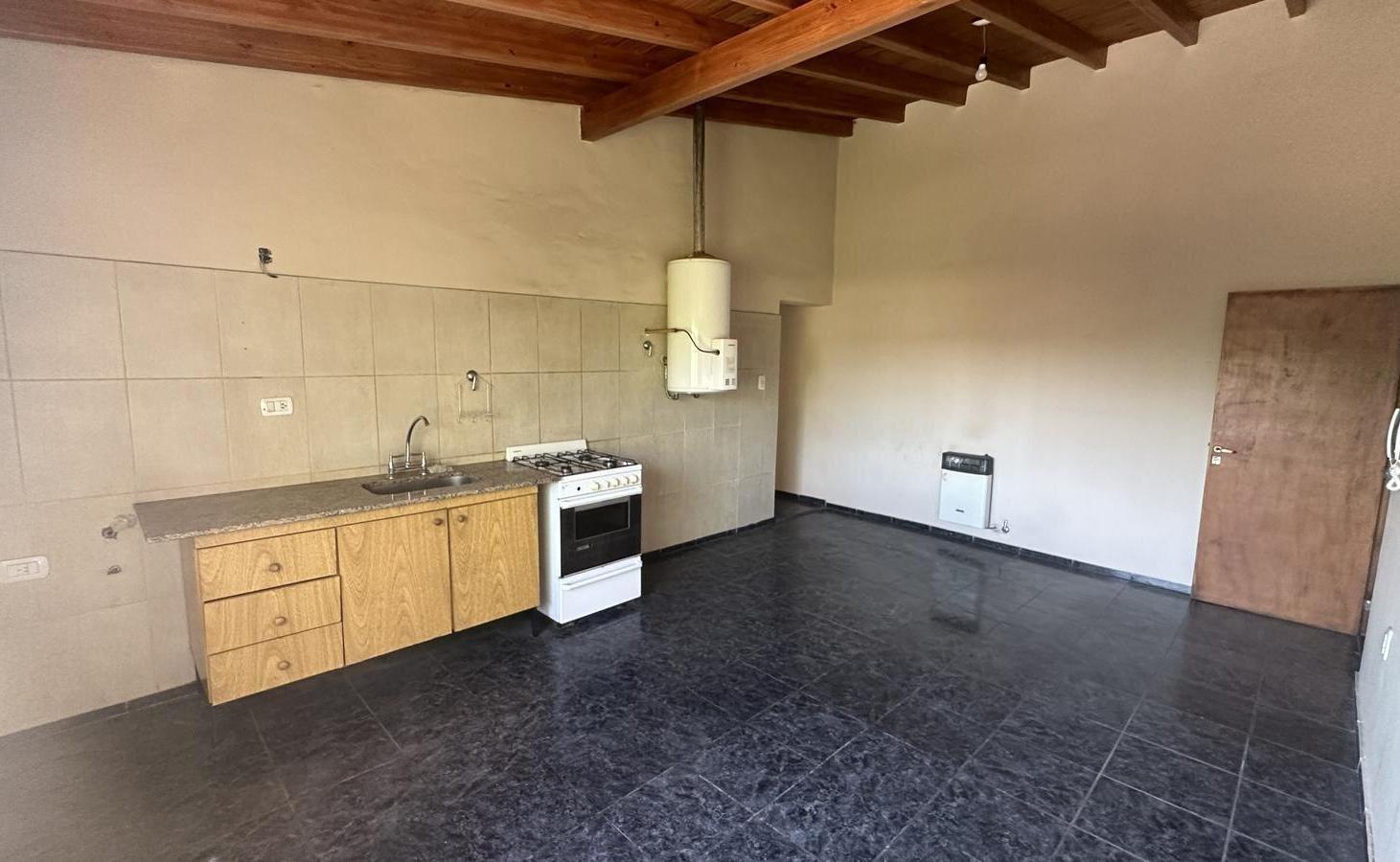 Foto de Departamento en Alquiler sobre Av. Rivadavia y Almte. Brown, San Rafael, imagen 3