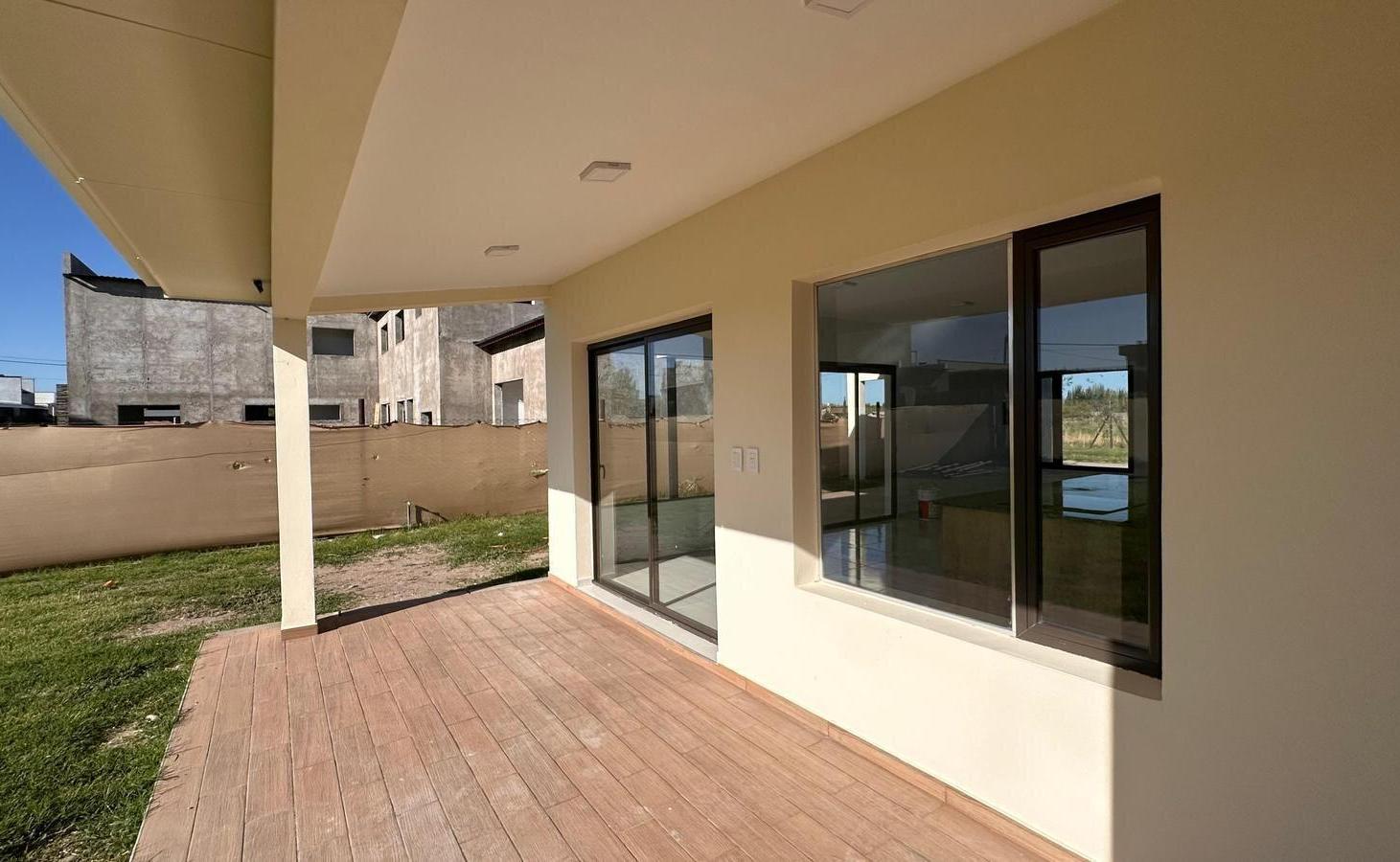 Foto de Casa a Estrenar en Venta en Barrio Privado Alto Paredes, San Rafael |, imagen 5