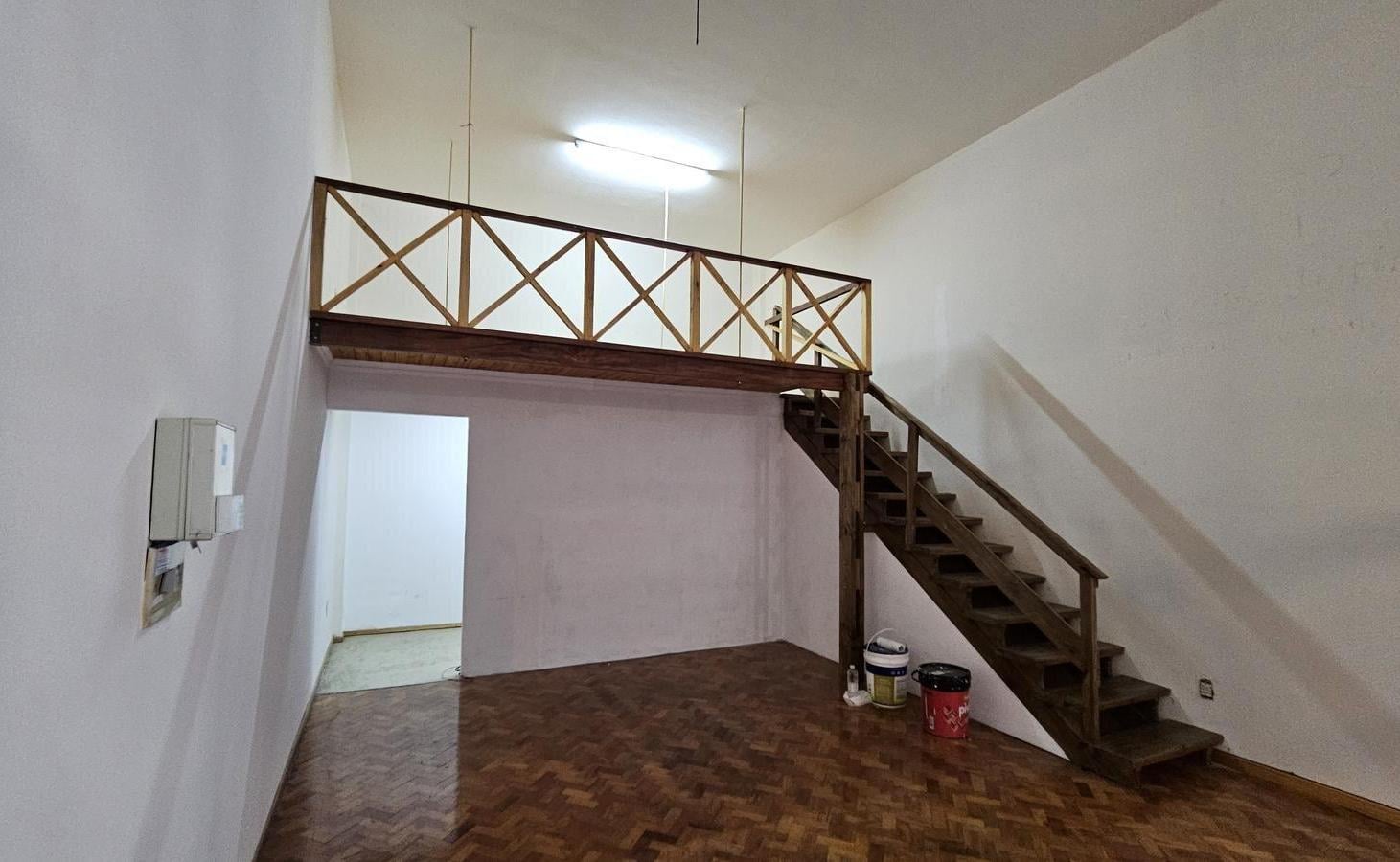 Foto de Oficina más entrepiso en Punto San Martín - Av. San Martín y Olascoaga, imagen 2
