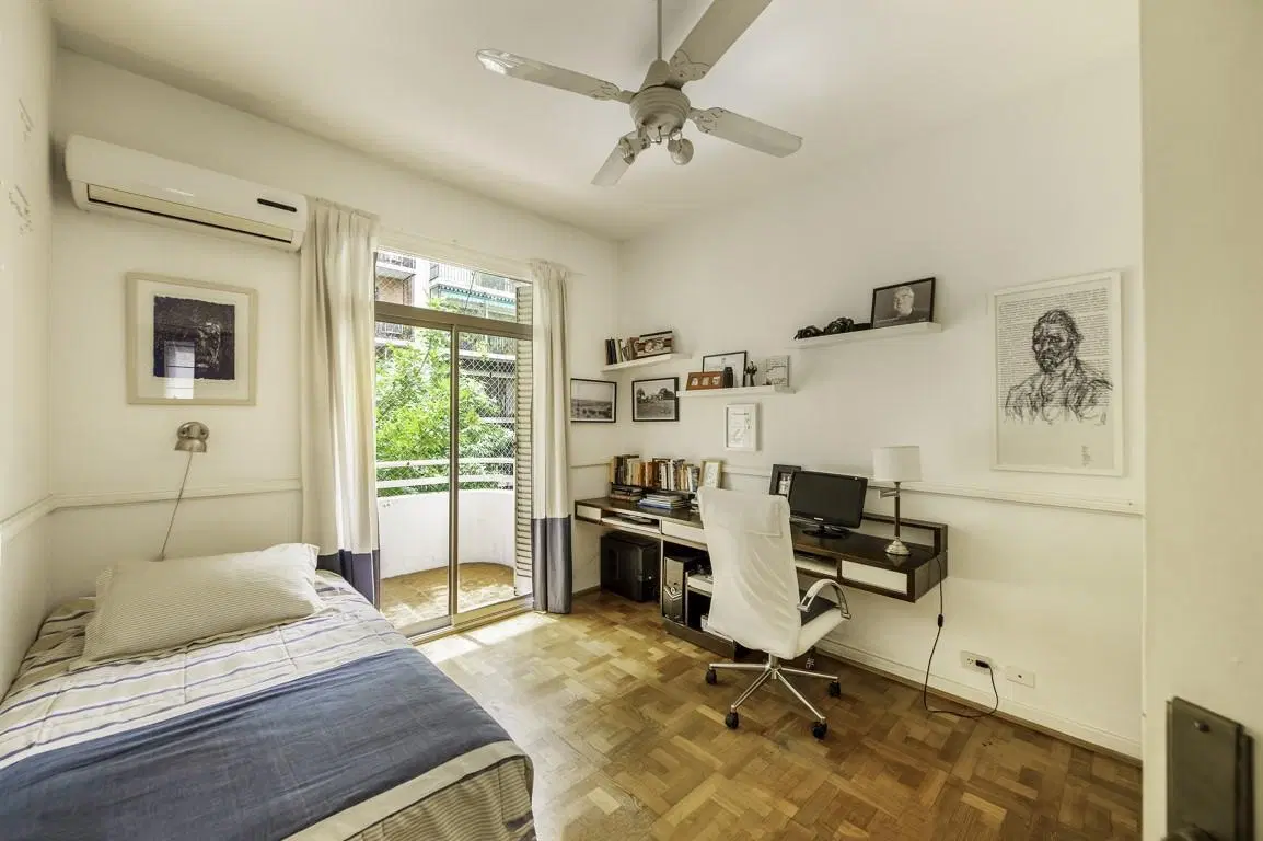 Departamento en alquiler en Palermo. Living comedor 3 dormitorios (1 suite) 2 baños Balcón 1 cochera 3