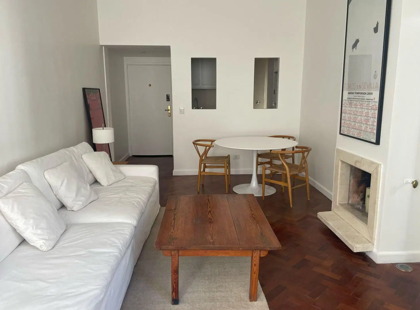Departamento en alquiler en Recoleta Living comedor 1 dormitorio Balcón terraza Amoblado y equipado 4