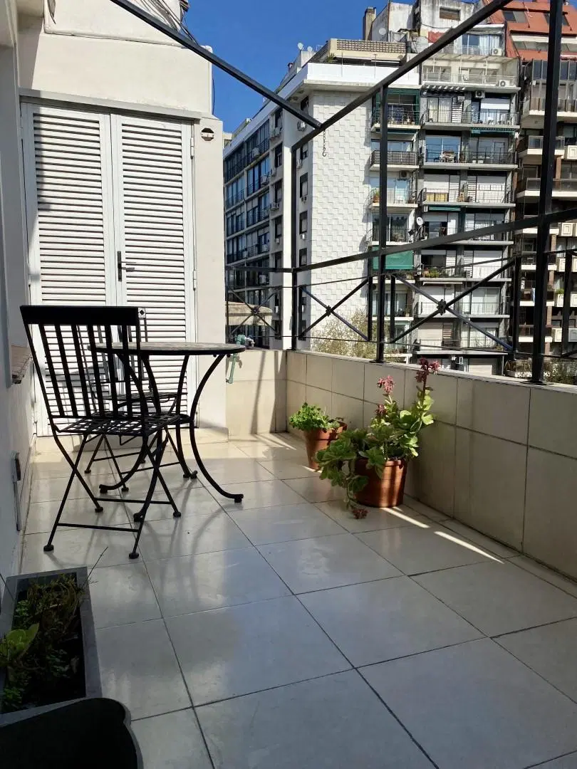 Departamento en alquiler en Recoleta Living comedor 1 dormitorio Balcón terraza Amoblado y equipado 2