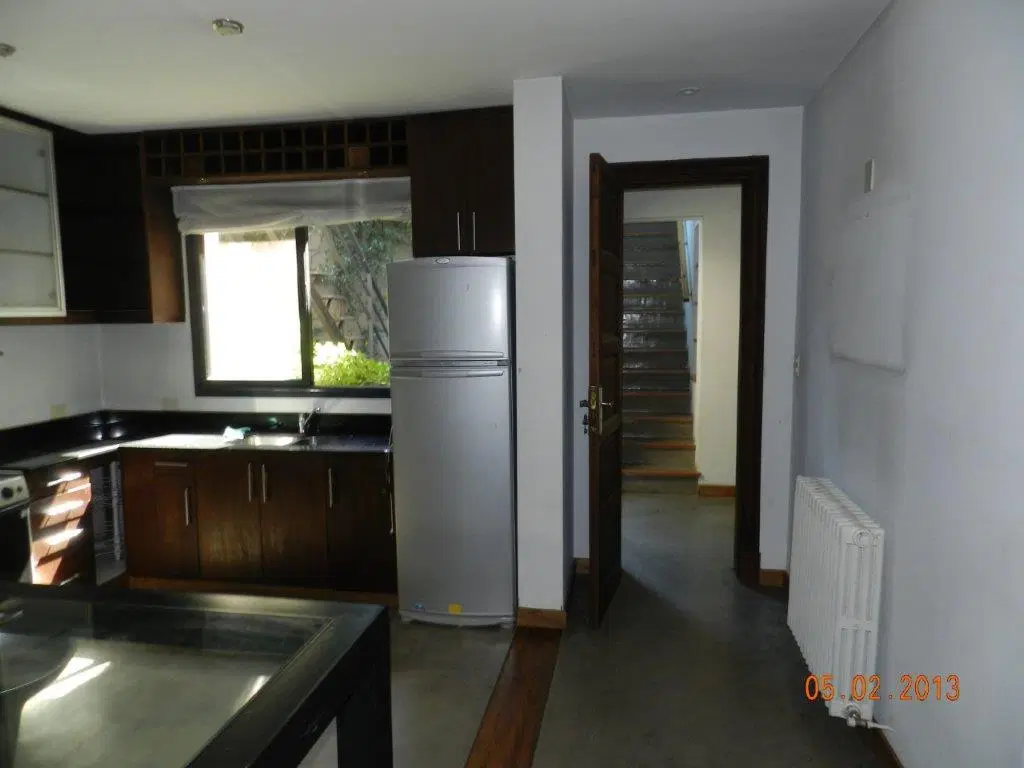 Casa en alquiler en Belgrano Chico Living comedor 3 dormitorios Toilette 2 baños Patio 1 cochera 5