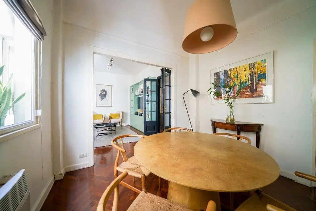 Departamento en venta en Plaza San Martín. Living comedor balcón 3 dormitorios 2 baños 2