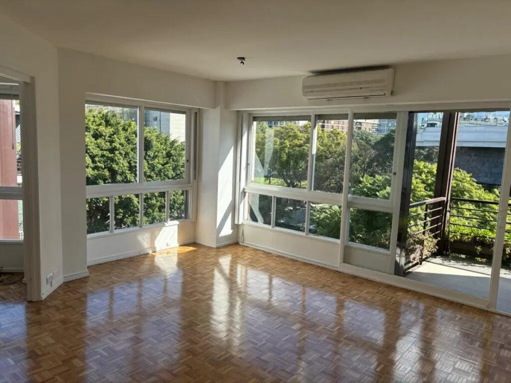 Departamento en venta en Palermo Chico Living comedor y escritorio Toilette 2 dormitorios cochera 5