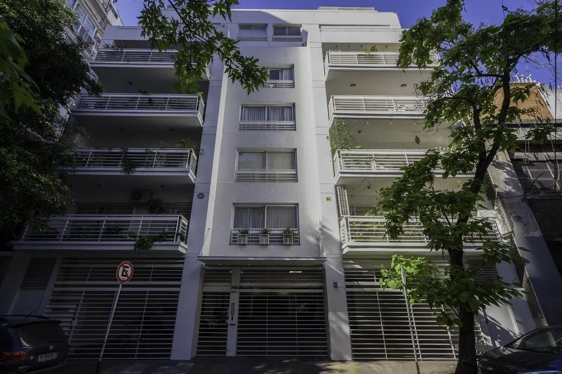 Departamento en alquiler en Palermo. LC a balcón 2 dormitorios (1 suite) 2 baños Cochera Amenities 2