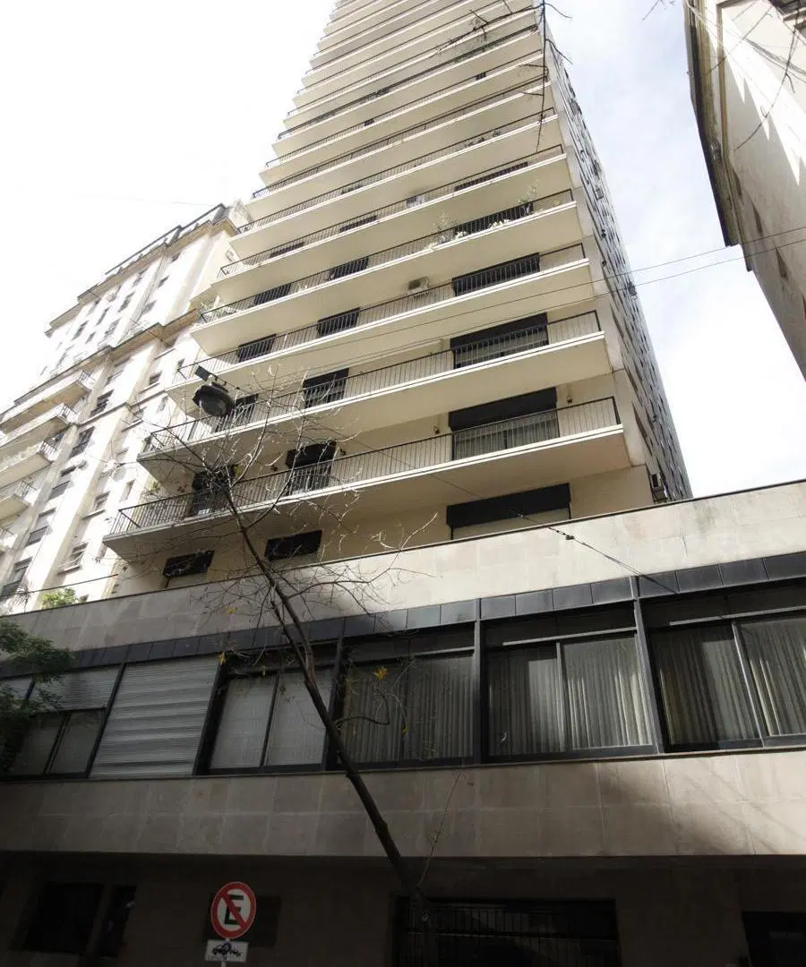 Piso en venta en Recoleta Amplia recepción Toilette 3 dormitorios 2 baños balcón 2 cocheras 1