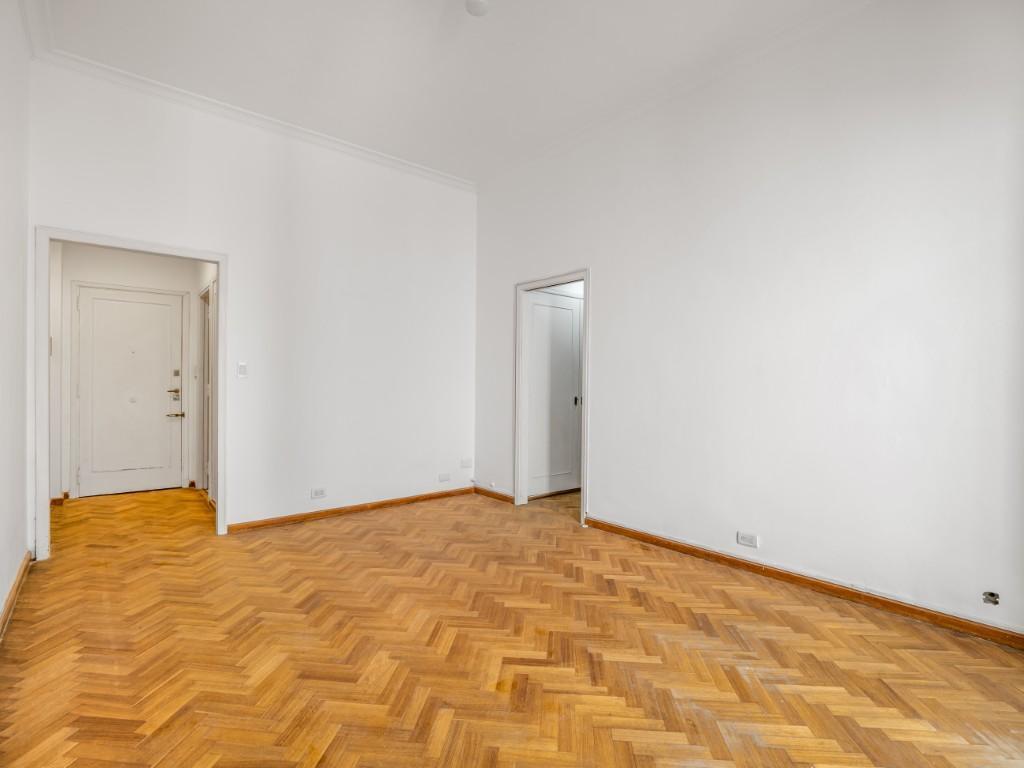 Foto de Departamento en venta en Plaza San Martín 2 ambientes Living comedor 1, imagen 1