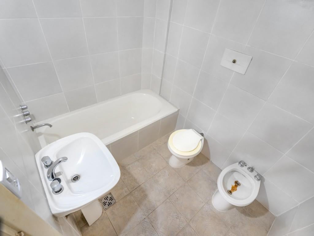 Foto de Departamento en venta en Plaza San Martín 2 ambientes Living comedor 1, imagen 2