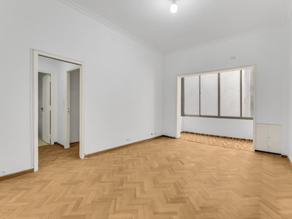 Foto de Oficina en venta en Plaza San Martín 2 ambientes Living comedor 1, imagen 1