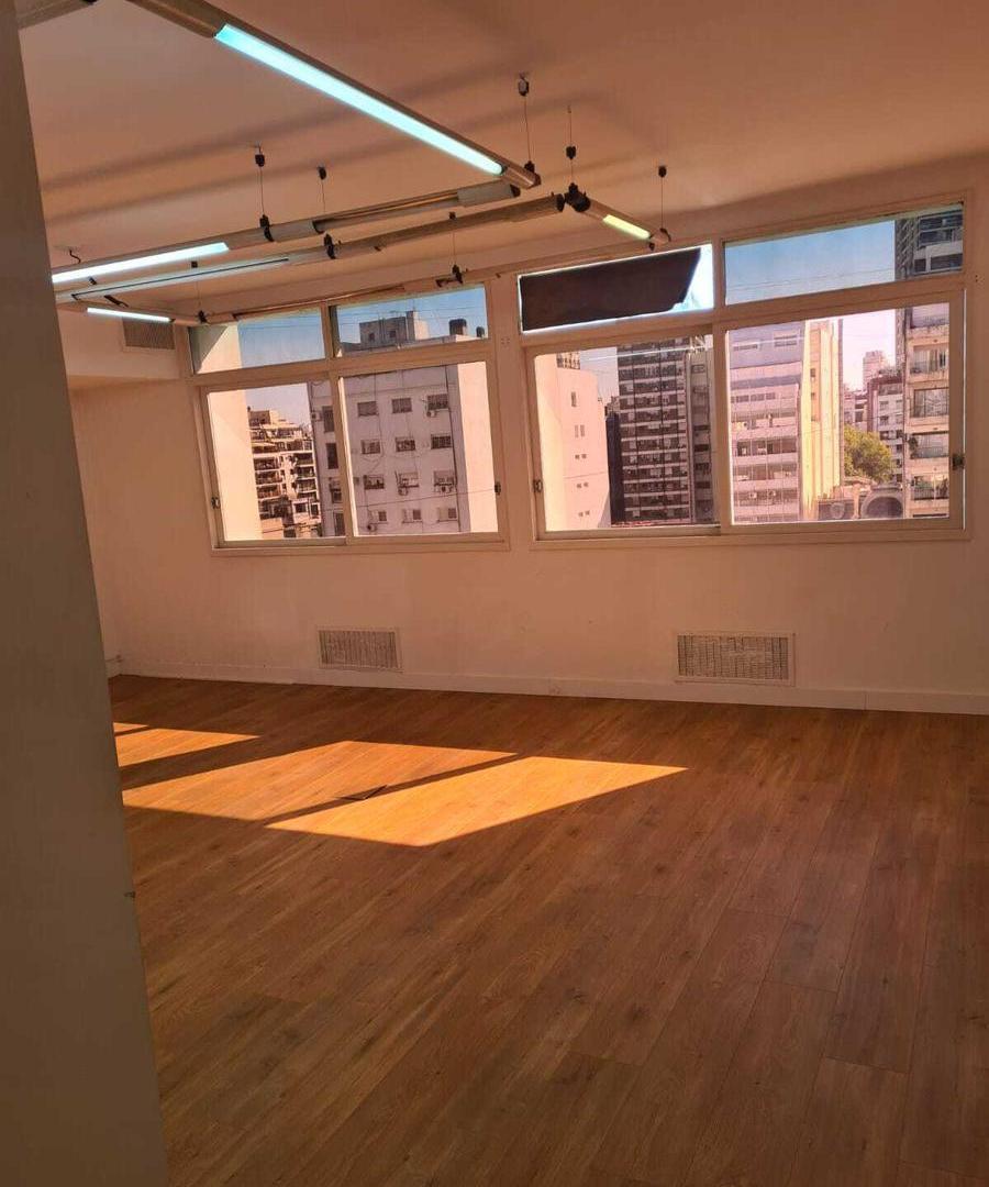 Foto de Oficina al contrafrente en alquiler en Barrio Norte Sala grande 1, imagen 5