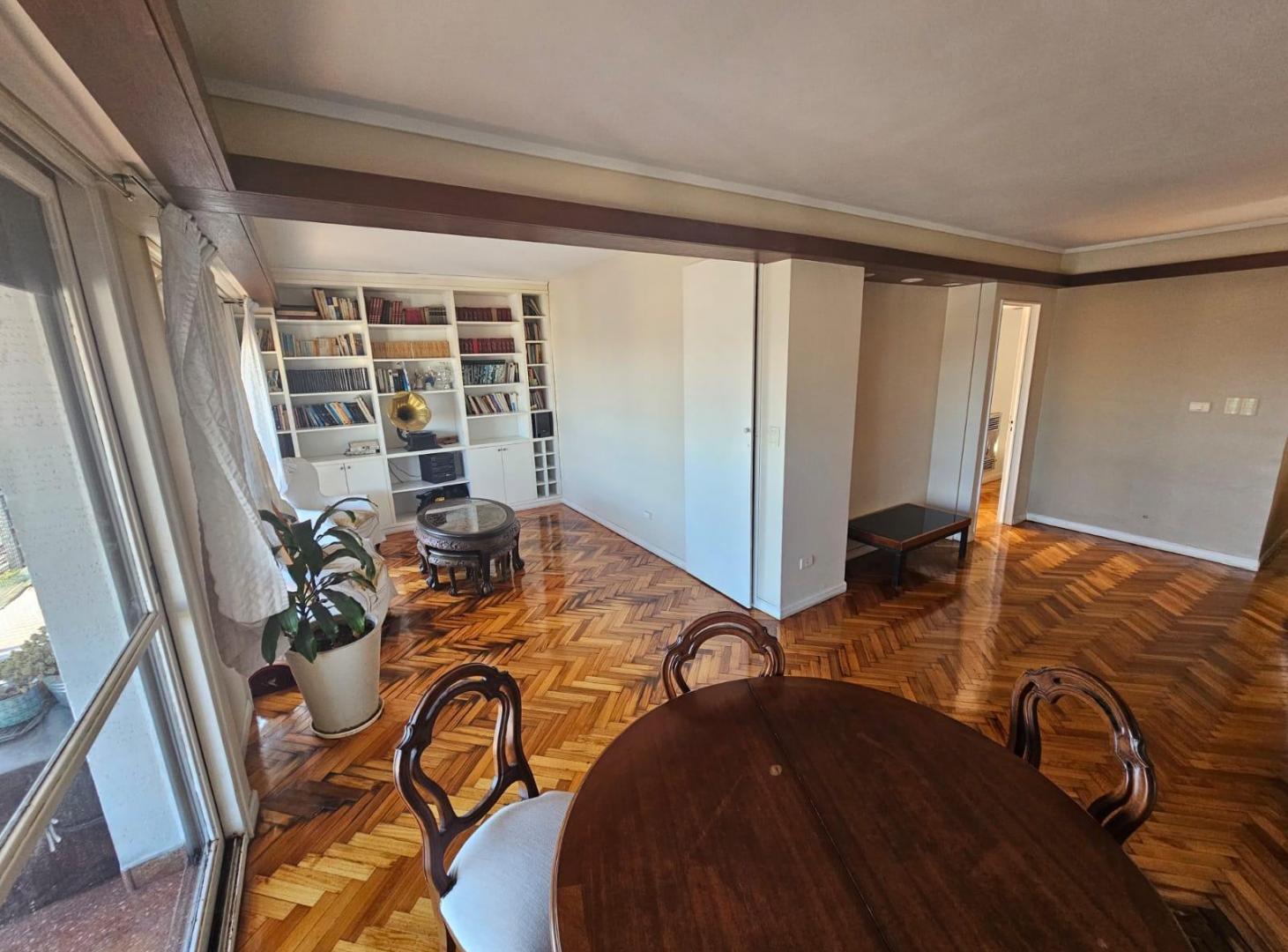 Foto de Departamento en venta en Colegiales Living Comedor a balcón Toilette 2, imagen 4