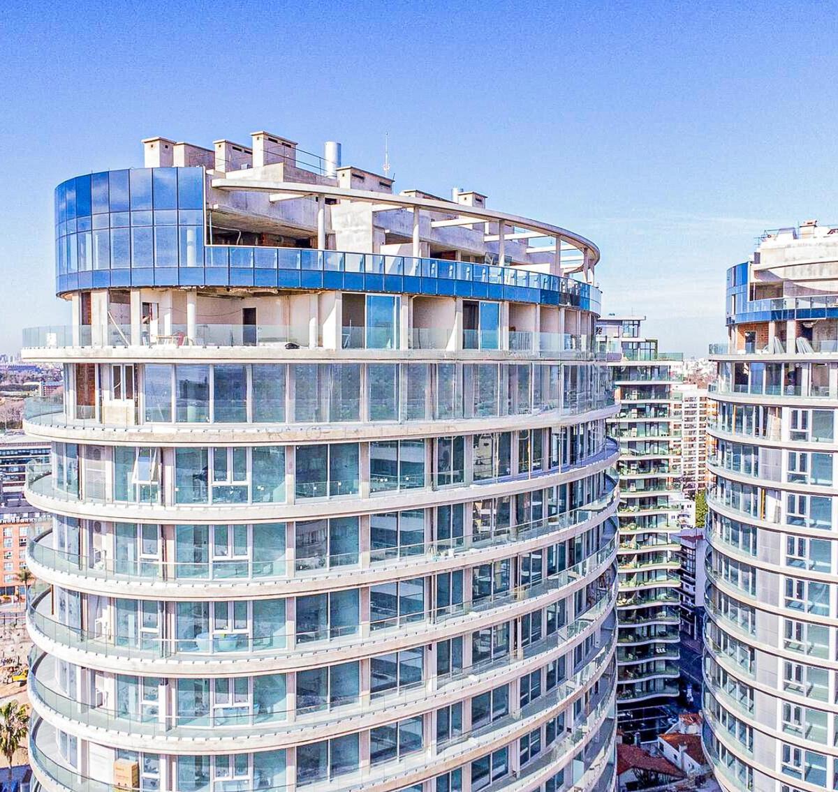 Venta Departamento 4 Ambientes Triplex y Dependencia con Vista Al Rio en Vicente López 4