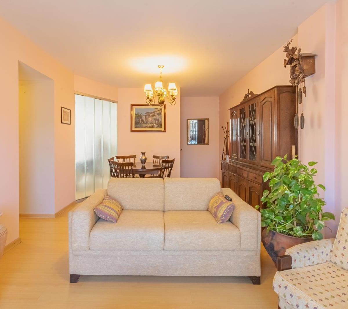 Venta Departamento Semipiso de 3 Ambientes con 1 Cochera en Morón 2