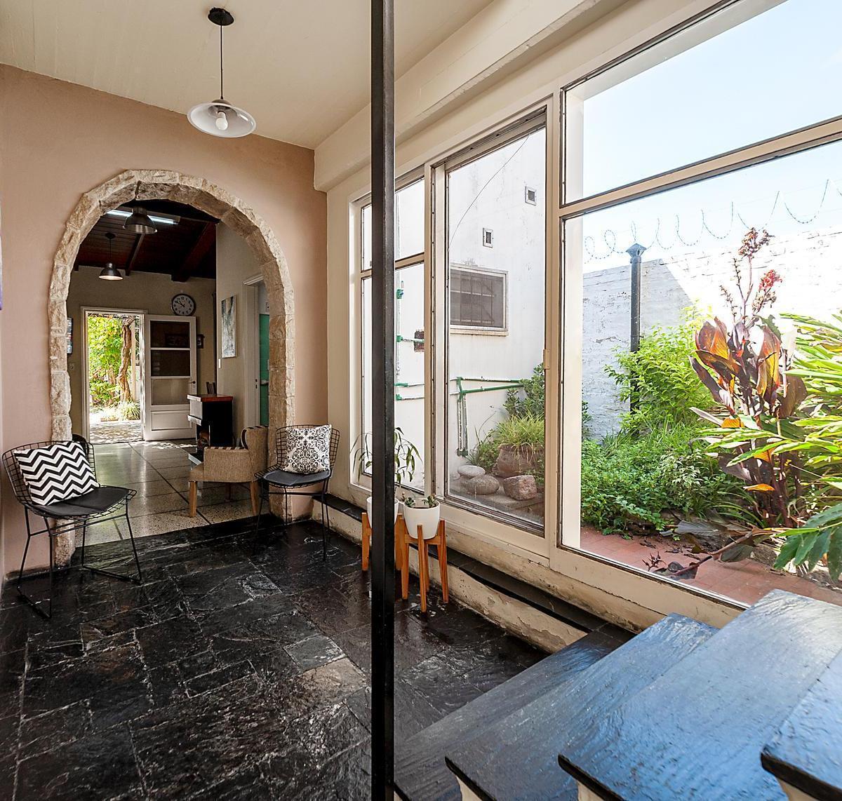 Venta de Casa 5 Ambientes con Local en Ituzaingó 5