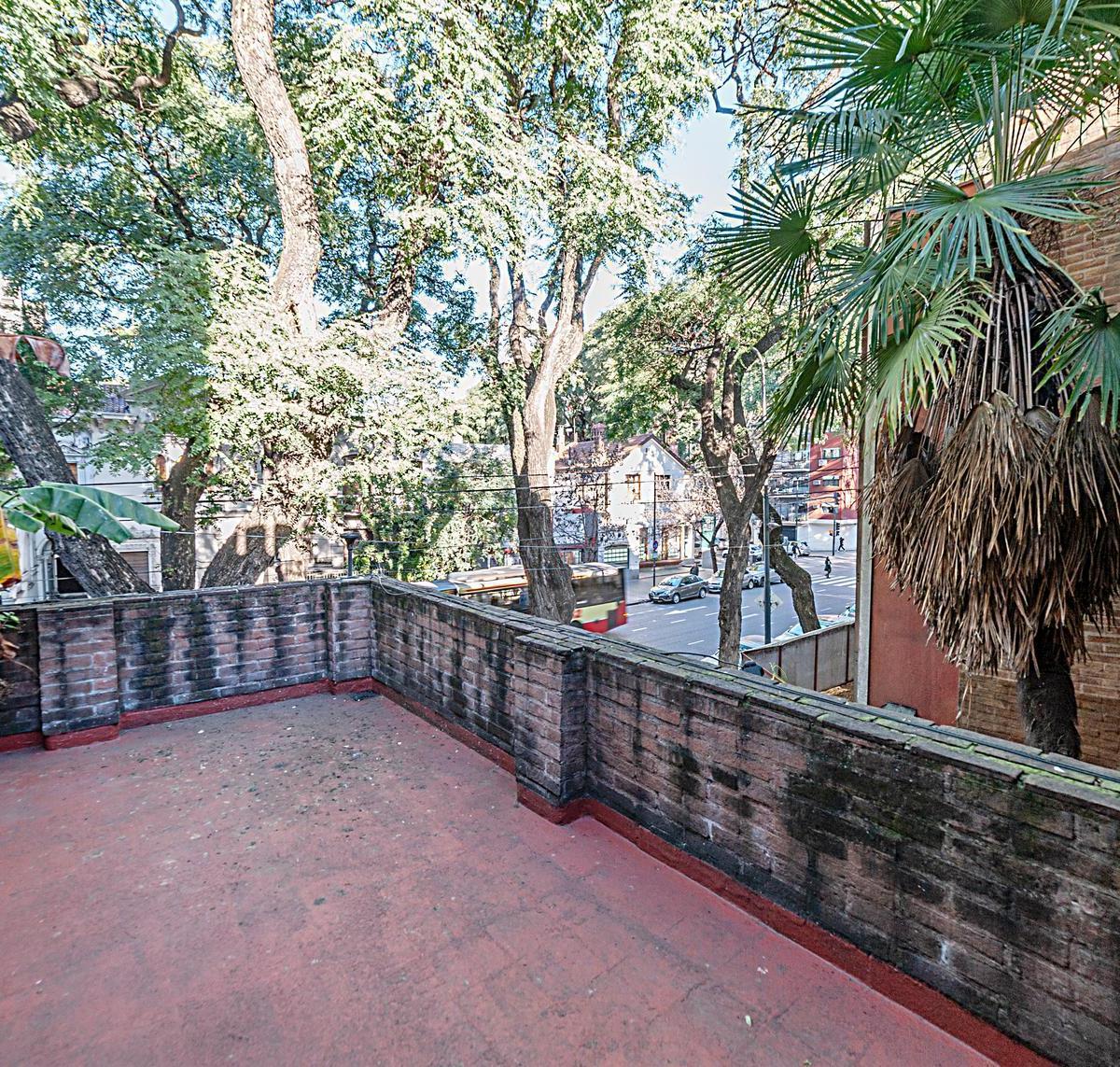 Venta Casa de Estilo 10 Ambientes en Belgrano 3