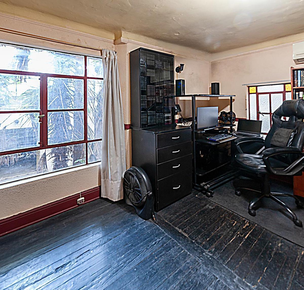 Venta Casa de Estilo 10 Ambientes en Belgrano 5