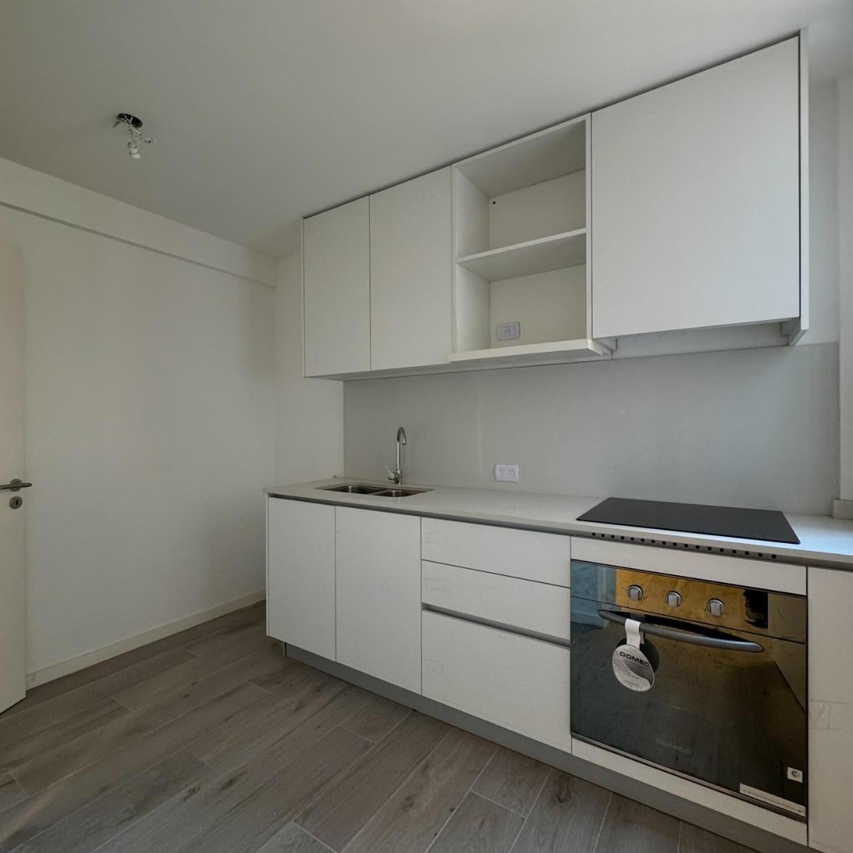 Foto de VENTA DEPARTAMENTO SEMIPISO, 4 AMBIENTES CON BALCON EN CAÑITAS, imagen 4