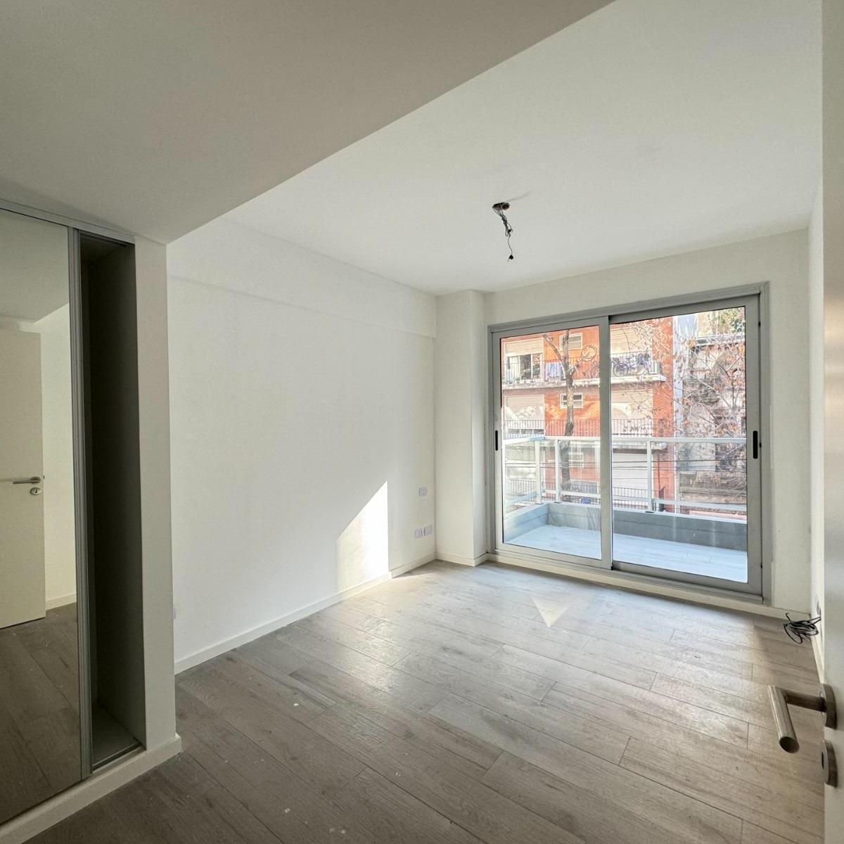 Foto de VENTA DEPARTAMENTO SEMIPISO, 4 AMBIENTES CON BALCON EN CAÑITAS, imagen 2