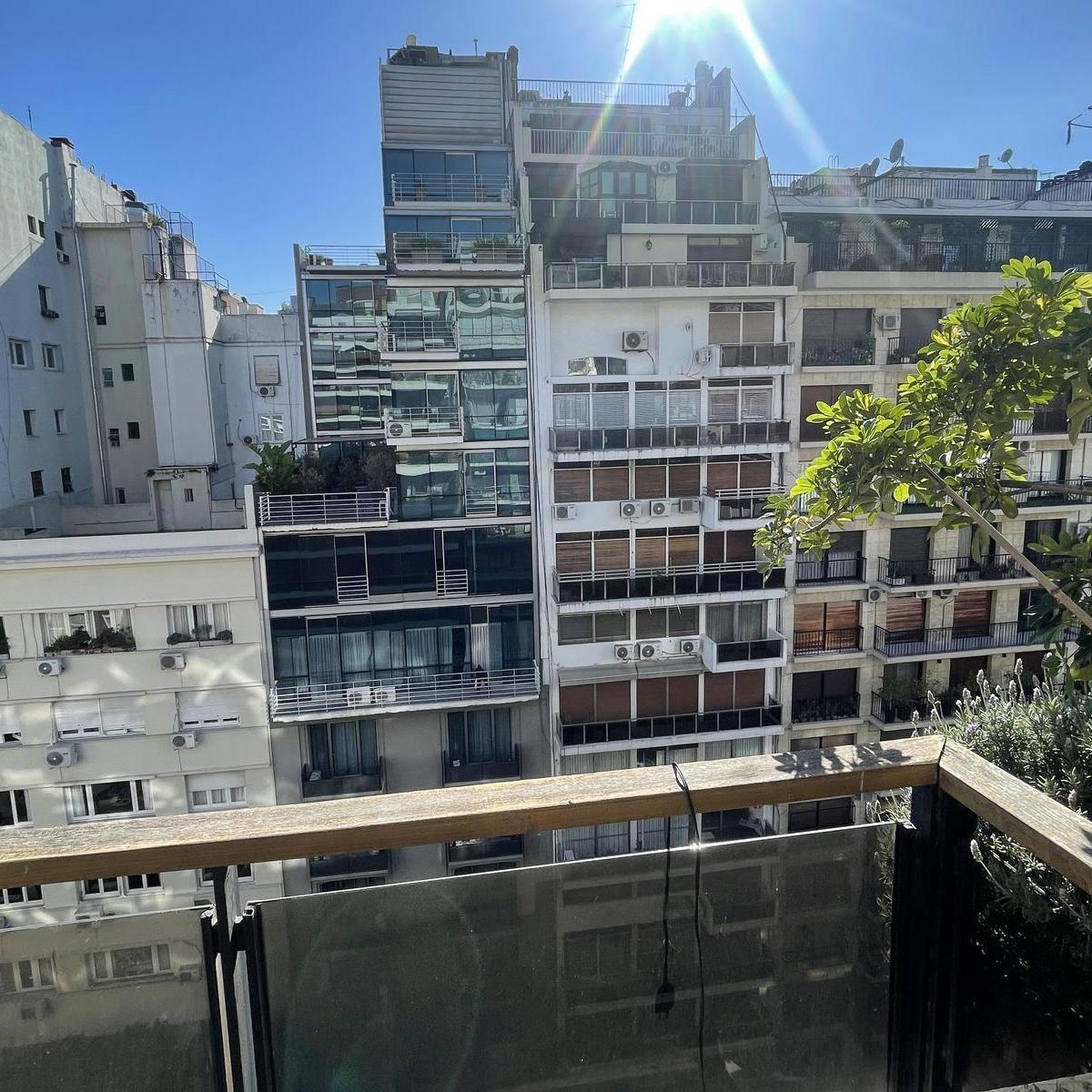 Venta Departamento 5 Ambientes en Recoleta con 2 Cocheras 1