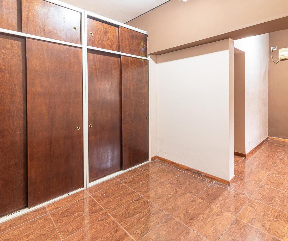 Venta de Casa 4 Ambientes en El Palomar 3