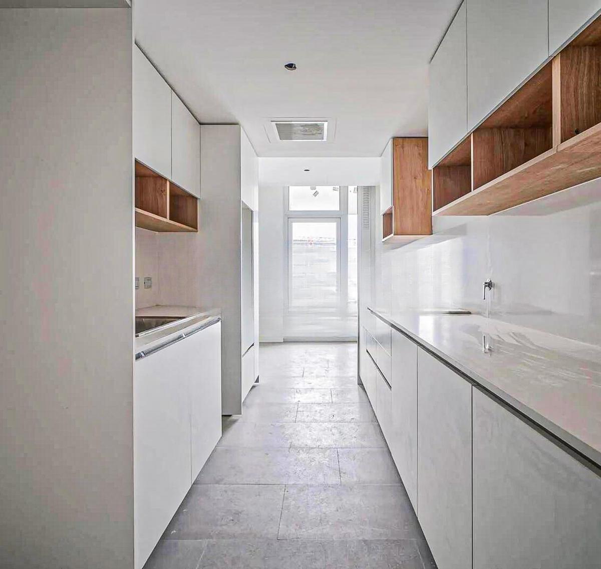 Venta Departamento 4 Ambientes con Dependencia Vista Al Rio en Vicente López 2