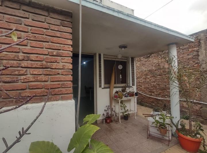 Alquiler casa Villa Ballester con dos locales 3
