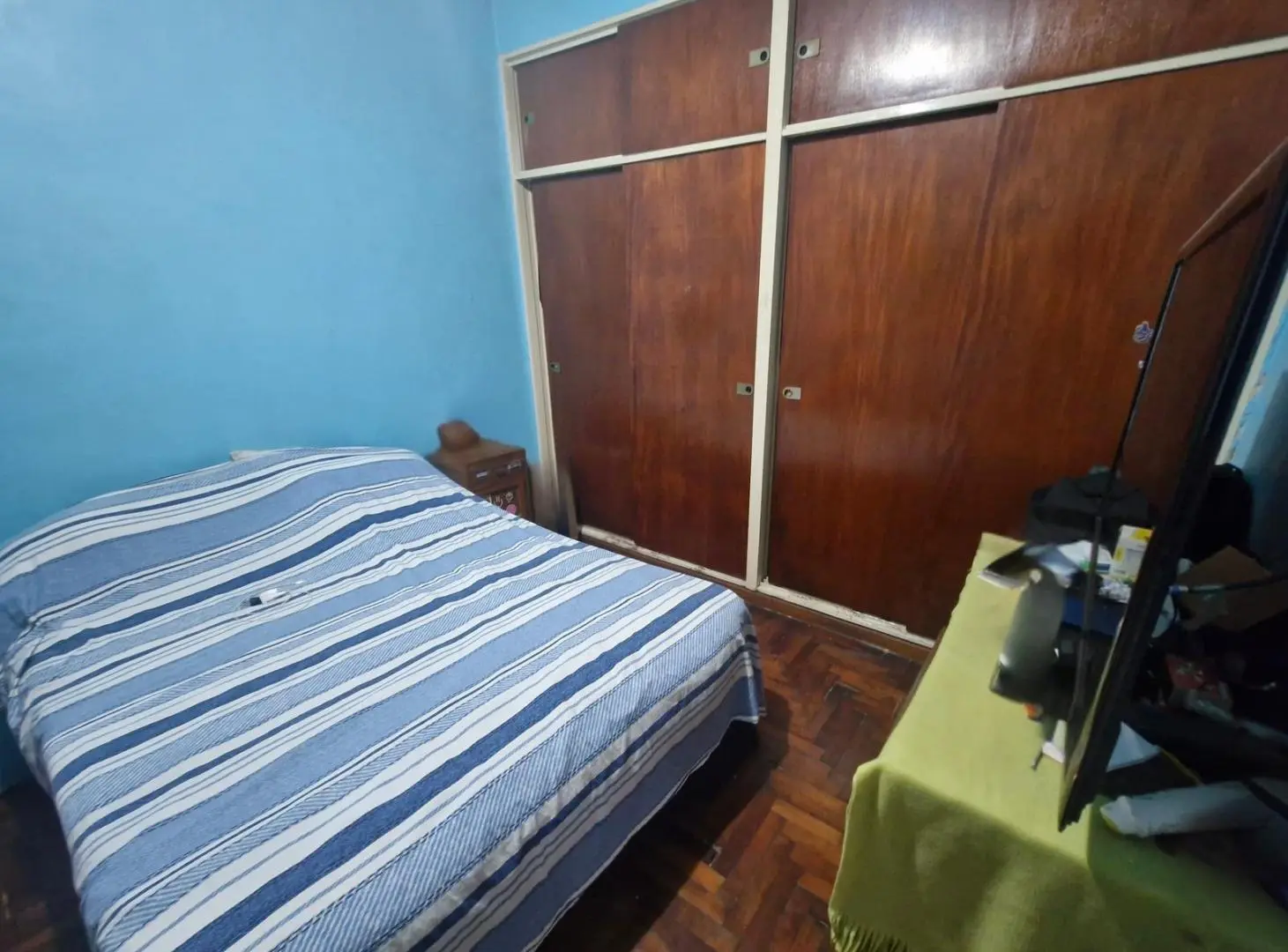 Venta Casa 5 ambientes en Caseros - Multifamiliar con local y Departamentos 5
