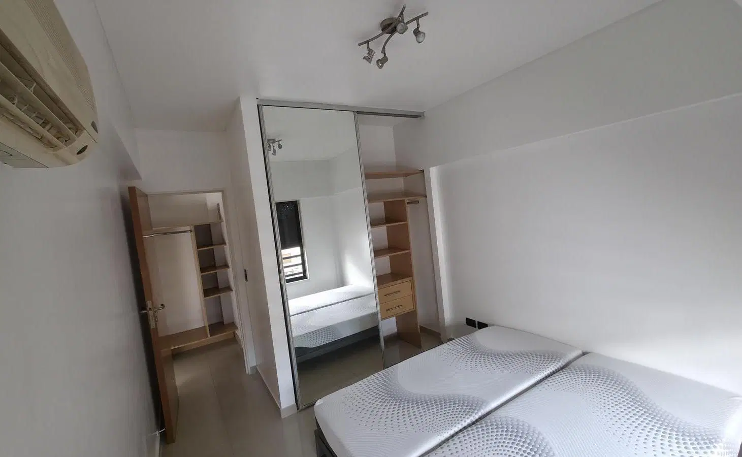 Alquiler Departamento semipiso dos ambientes en Cañitas balcón aterrazado 3