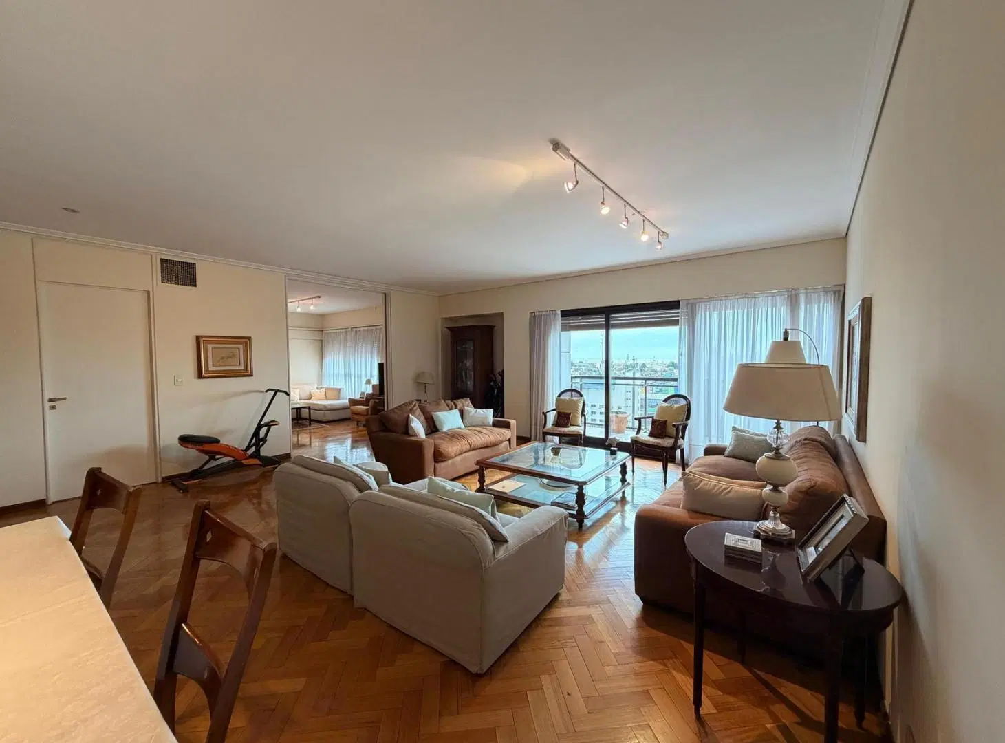Venta Departamento 3 ambientes con dependencia Retiro con cochera 3